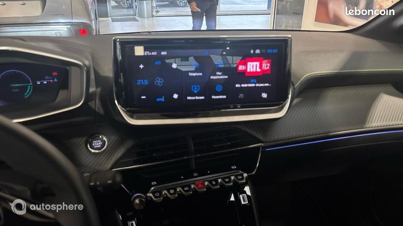 Peugeot 208 1.2 Hybrid 145ch GT e-DCS6 (image 19)