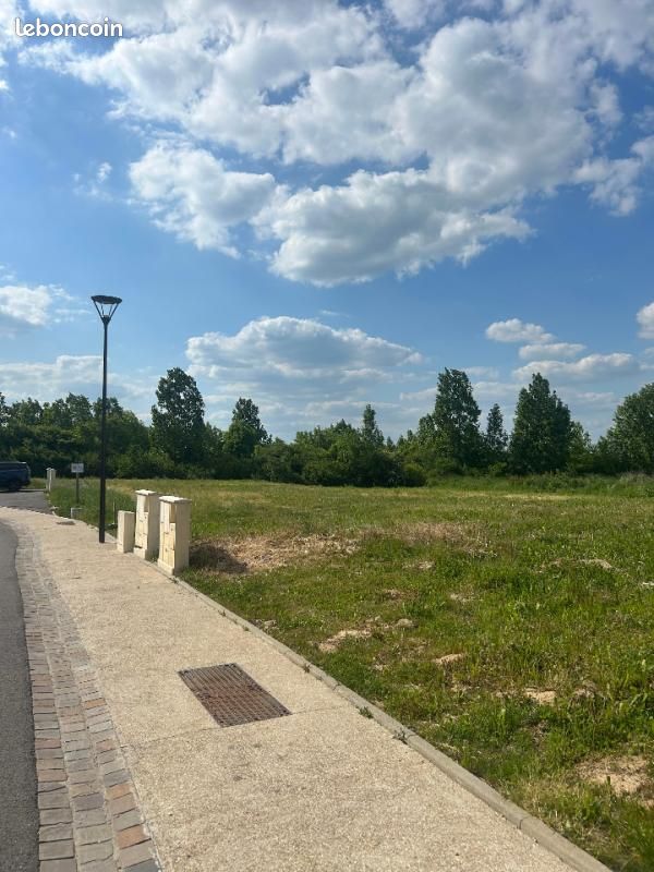 Terrain 727 m² La Queue Les Yvelines · à La Queue-les-Yvelines · 220 000 €