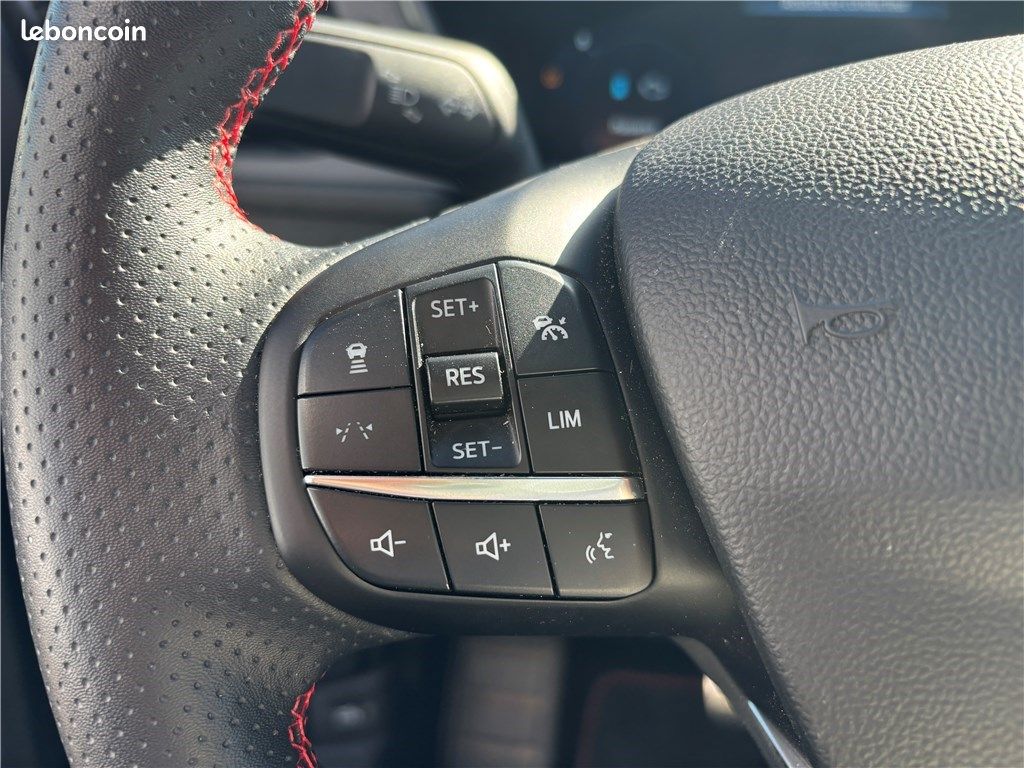 Ford Kuga III 2.5 DURATEC 180 CH FLEXIFUEL FHEV E85 POWERSHIFT ST-Line X (image 11)