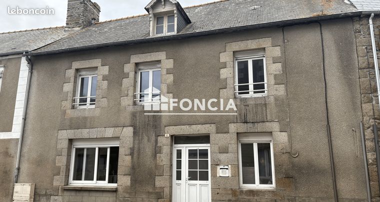 Maison familiale à fort potentiel avec jardin et grand préau