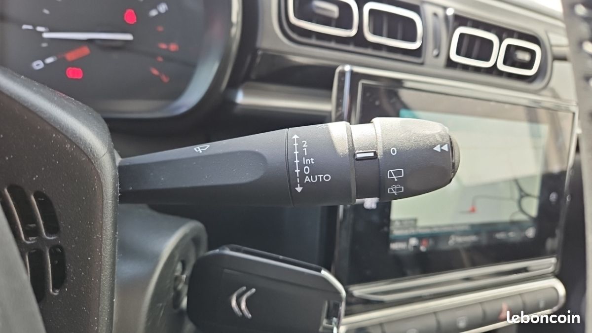 Citroën C3 BLUEHDI 100 SS BVM5 SHINE BUSINESS (image 21)