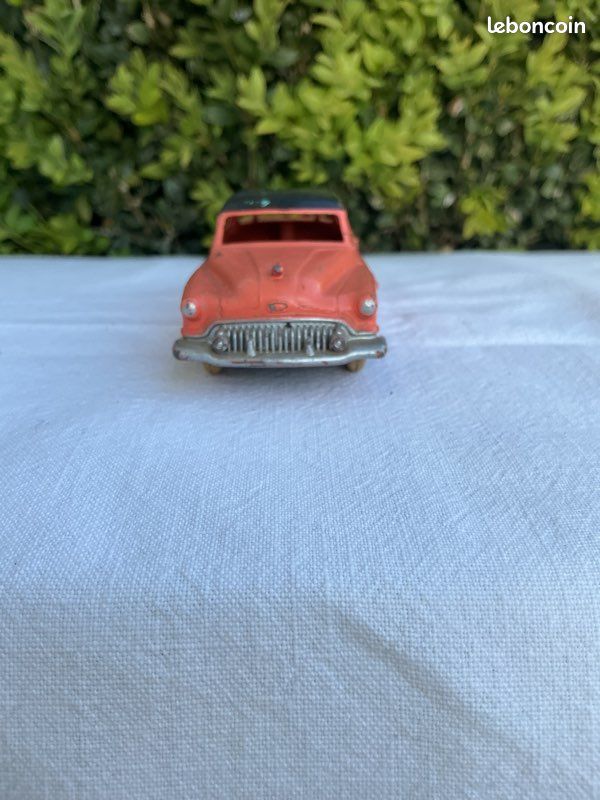 DINKY TOYS BUICK Roadmaster réf.24V restaurée version cabriolet et