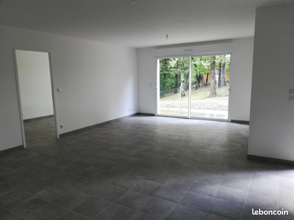 Maison 4 pièces 93 m² · à Fontcouverte · 93 m² · 860 €/mois