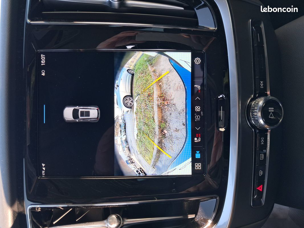 VOLVO V60 T6 AWD Hybride Rechargeable 253 ch + 145 ch Geartronic 8 Plus Style Dark (image 35)