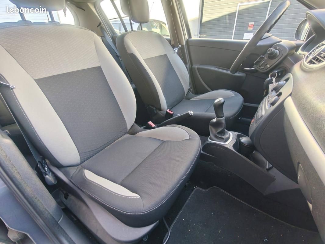 Renault Clio III 1.5 dCi 85ch Business Eco² 98g 5p Entretien à jour (image 16)