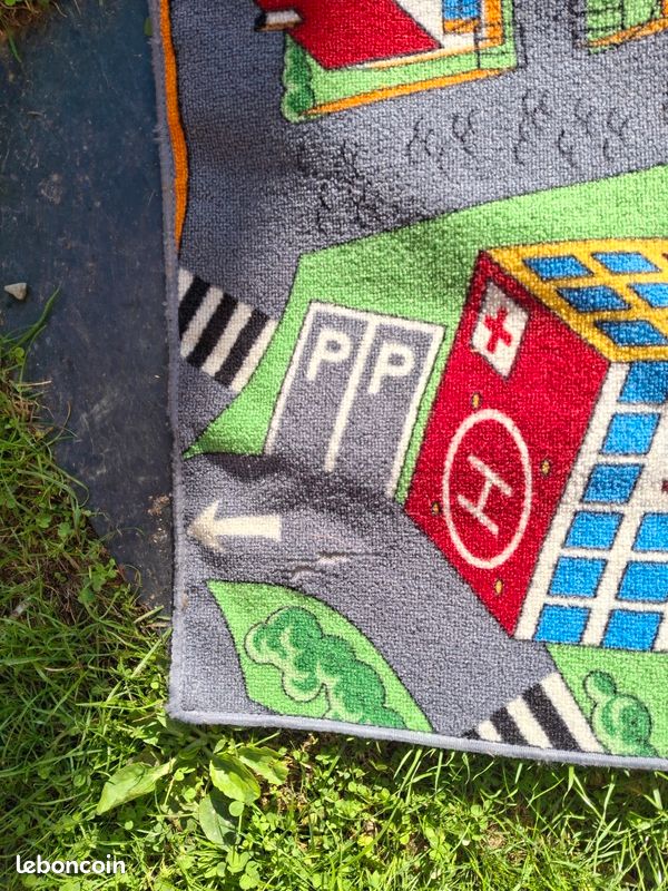Tapis jeu circuit voitures village (image 6)
