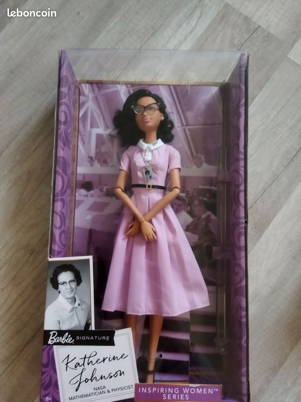 Barbie MATTEL Inspiring Women Series Katherine JohnsonDoll