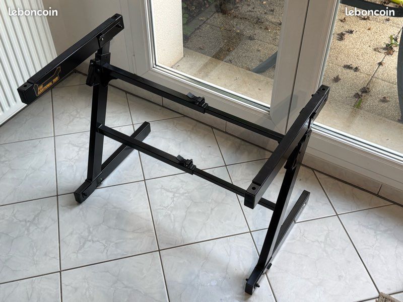 SUPPORT POUR CLAVIER L-7 NOIR YAMAHA