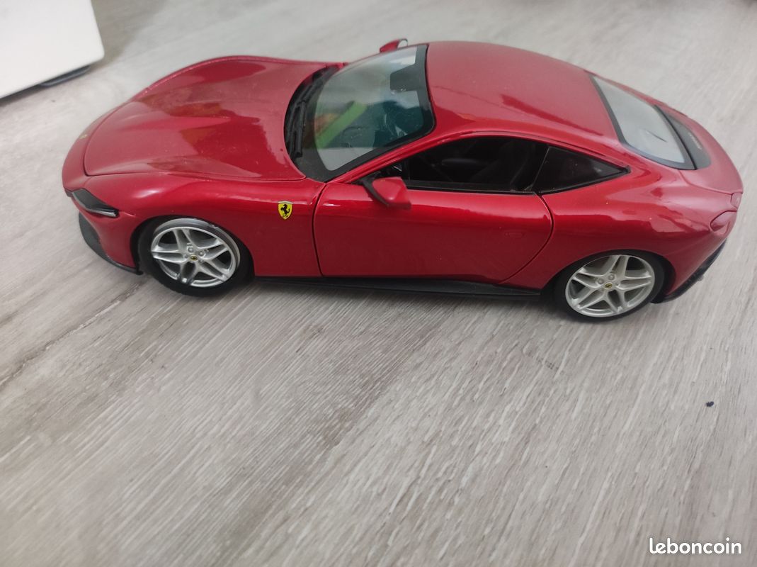 Ferrari 488 GTB Bburago 1/24 rouge – Très bon état (image 1)