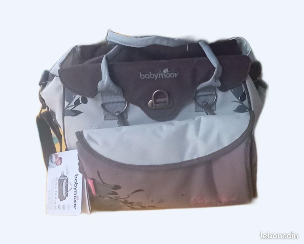Sac a langer bay Moov,neuf ds son emballage, près a offrir