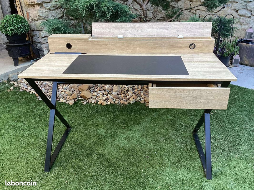 Bureau style industriel avec tiroir et caissons de rangement (image 1)