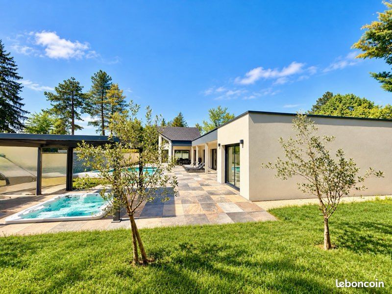 Maison 8 pièces 200 m² · à Dijon · 200 m² · 799 000 €