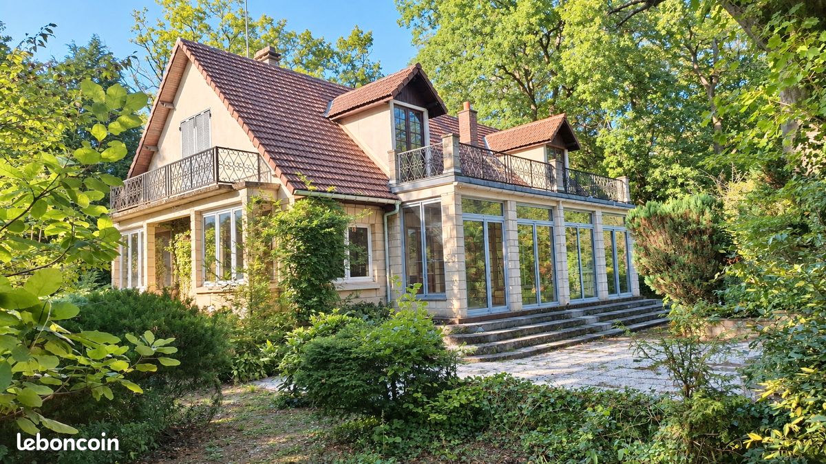 Maison 7 pièces 185 m² · à Lamorlaye · 185 m² · 555 000 €