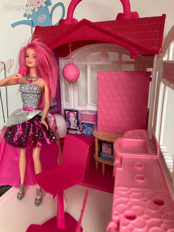 Maison de barbie (image 2)