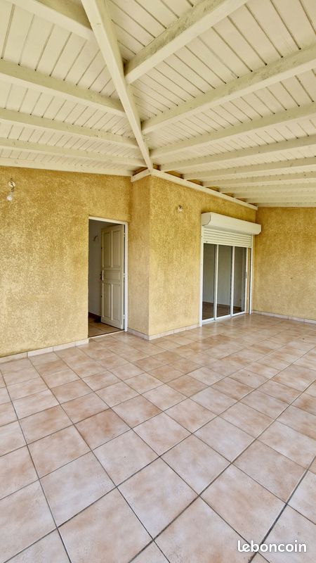Maison 5 pièces 124 m² · à Baie-Mahault · 124 m² · 1 750 €