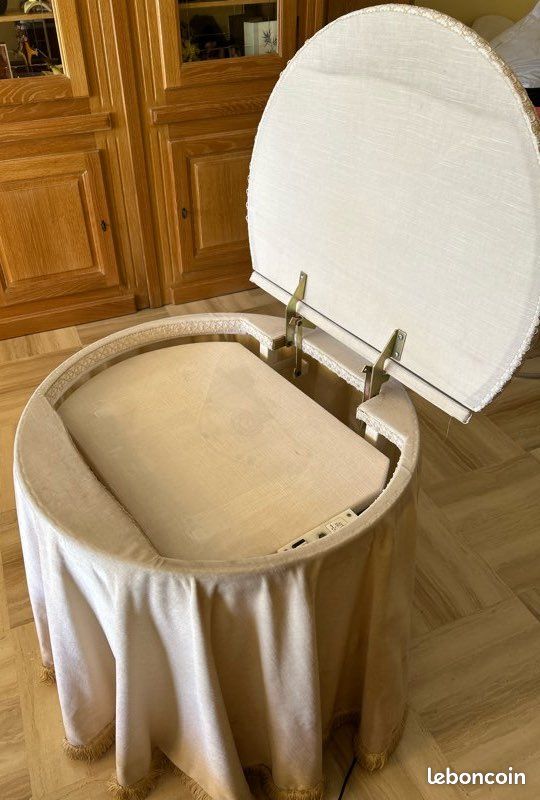 Table cache-TV motorisée – Ateliers de Sèvres – meuble vintage rare (image 2)