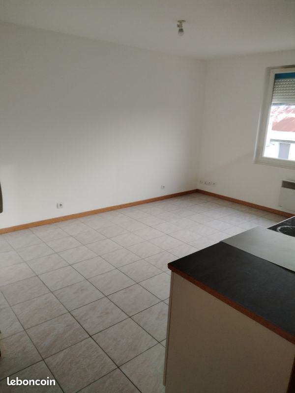 Appartement 2 pièces 40 m² · à Cérans-Foulletourte · 40 m² · 530 €/mois