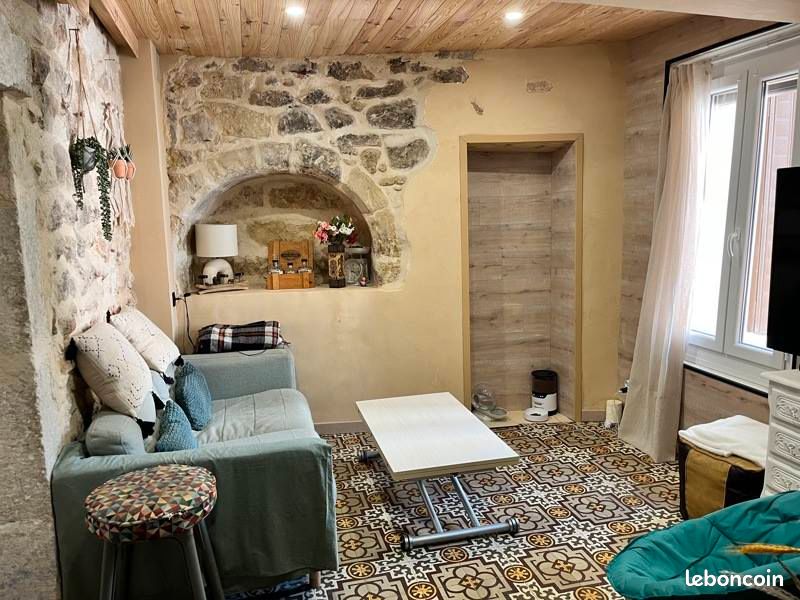 Maison 3 pièces 54 m² · à Castelnau-de-Guers · 54 m² · 650 €