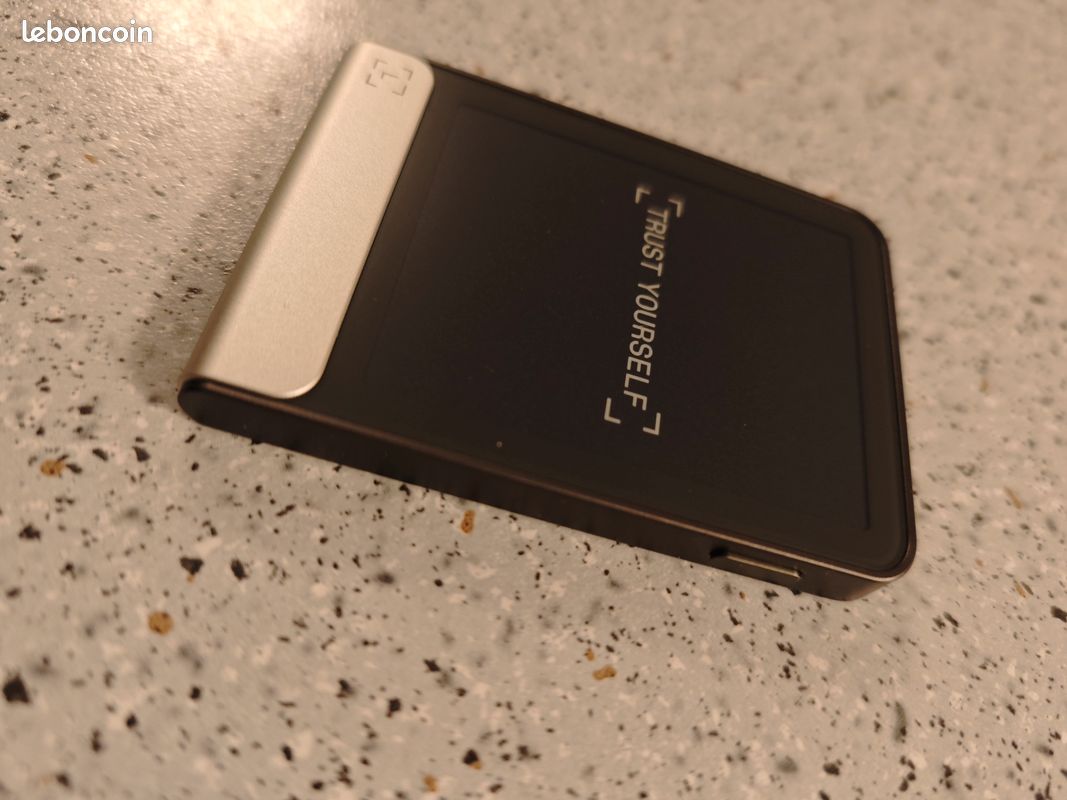 Wallet physique de crypto monnaie LEDGER FLEX - Accessoires informatique