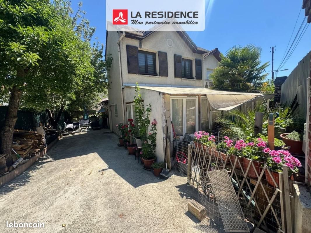 Maison 5 pièces 75 m² · à Saint-Denis · 75 m² · 250 000 €