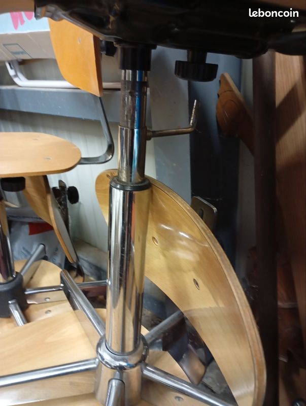 Chaises d'atelier bois et métal (image 4)