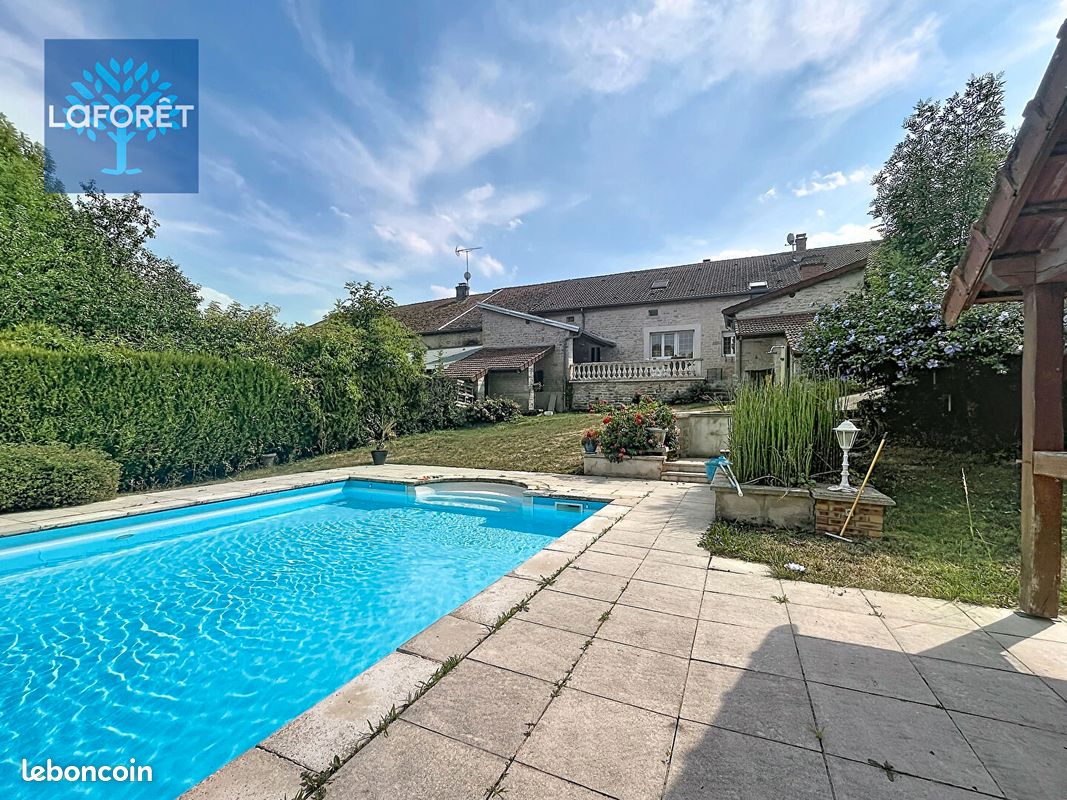 Maison 7 pièces 232 m² · à Jonchery · 232 m² · 329 000 €