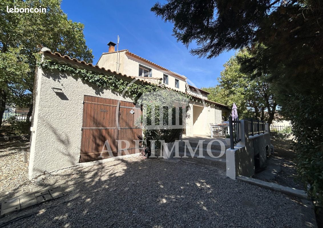 Maison 6 pièces 83 m² · à Saint-Martin-de-Londres · 83,3 m² · 330 000 €