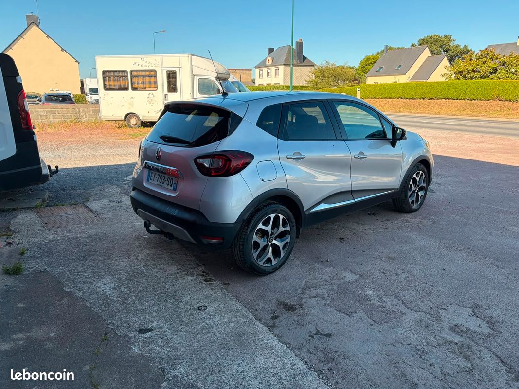 RENAULT Captur dCi 90 Intens (image 2)