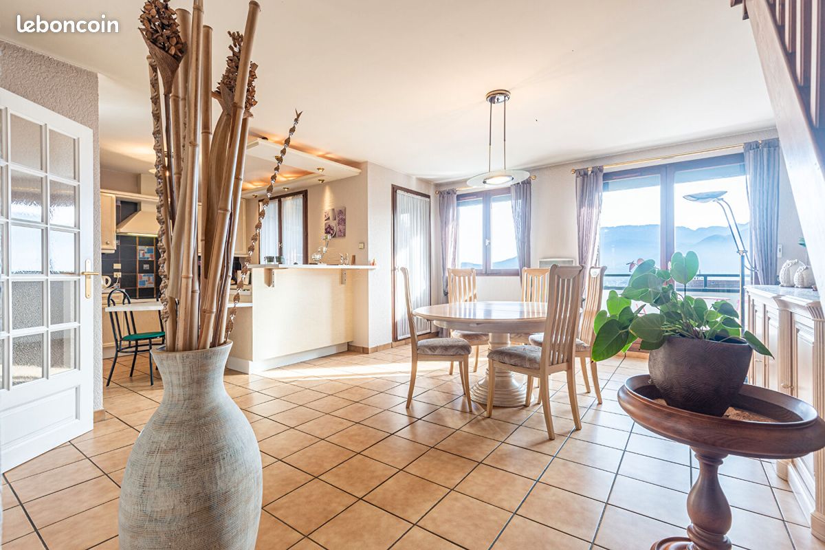 Appartement 4 pièces 92 m² · à Annecy · 92 m² · 305 000 €