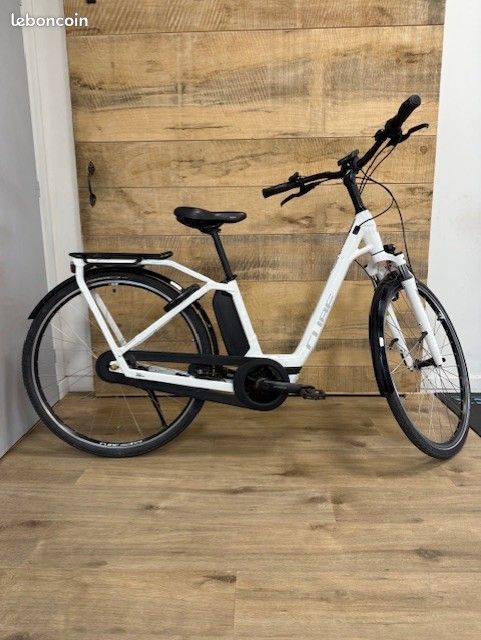 Cube Town Sport Hybrid One 400 Vélo électrique Cube Town Sport