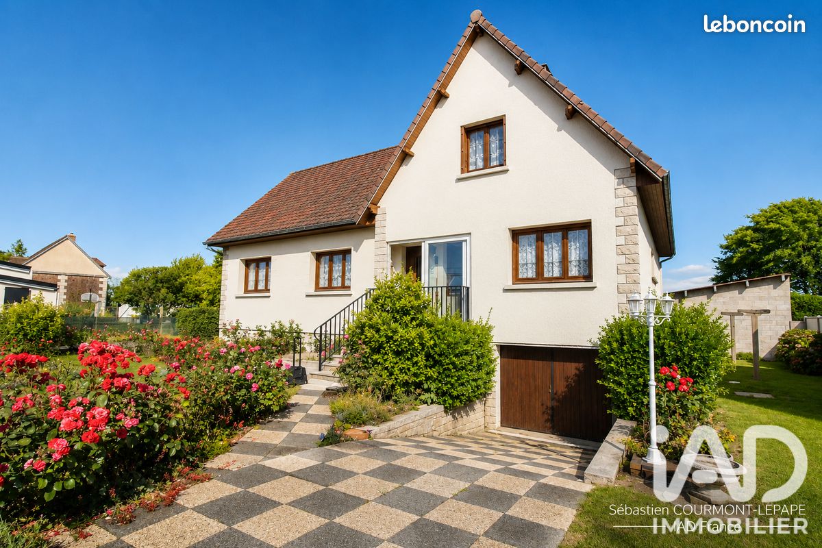 Maison 9 pièces 169 m² · à Sainte-Geneviève · 169 m² · 284 000 €