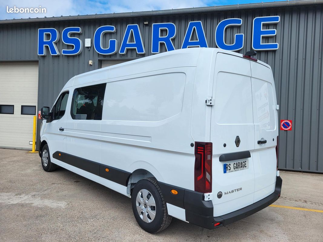 RENAULT MASTER L3H2 FOURGON 2.0Blue DCI 150 ADVANCE CABINE APPROFONDIE FIXE 07 PLACES NEUF avec HABILLAGE BOIS COMPLET + CAMÉRA + RADARS + PNEUS 4 SAISONS + ROUE DE SECOURS ( Prix de Vente 36 990 HT ) (image 2)