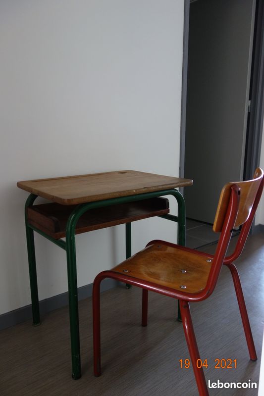 Lot bureau et chaise d'écolier en bois et métal (image 1)