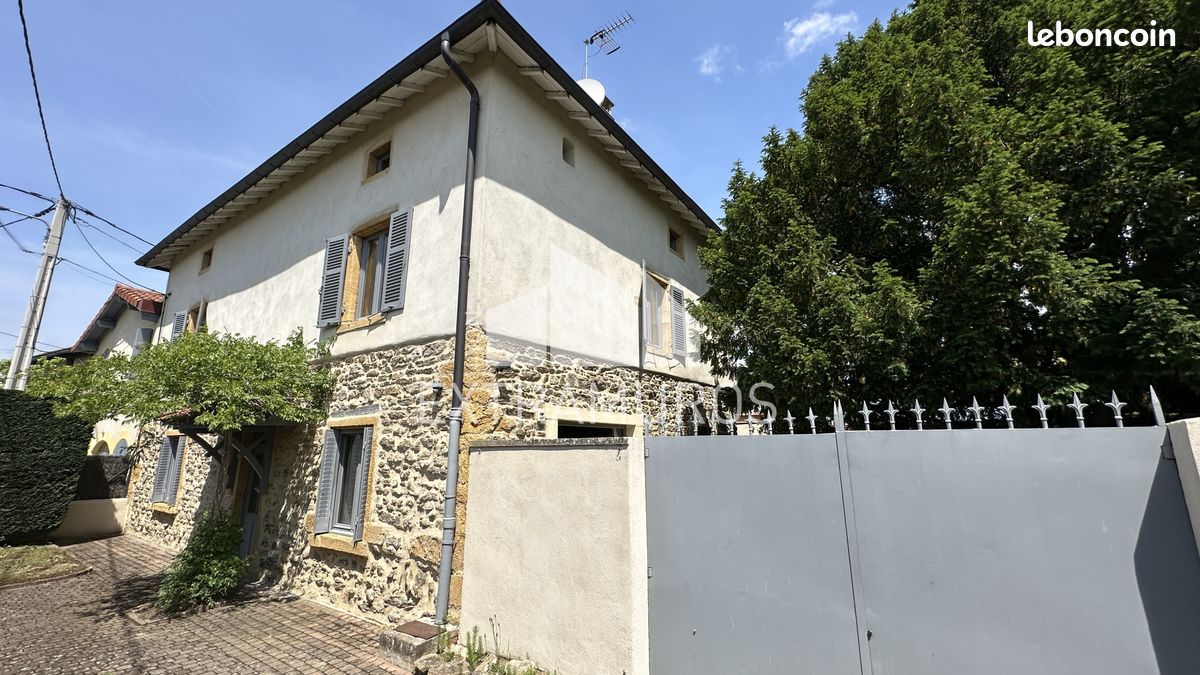 Maison 9 pièces 205 m² · à Fleurieux-sur-l'Arbresle · 205 m² · 788 000 €