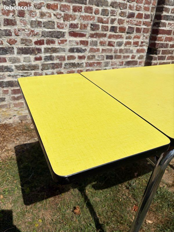 Table en Formica jaune (image 12)