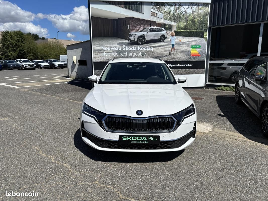 Skoda Octavia COMBI 2.0 TDI 150 ch SCR DSG7 Selection (image 8)