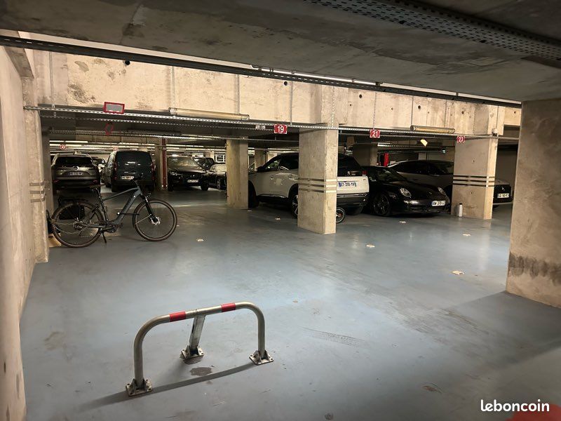 Grand parking 2 rue chapon · à Paris · 48 000 €