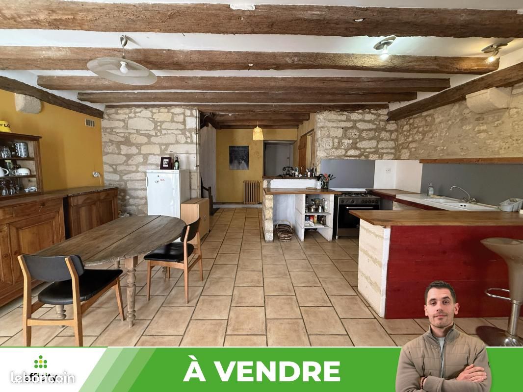 Maison 6 pièces 182 m² · à Bonneuil-Matours · 182 m² · 107 500 €