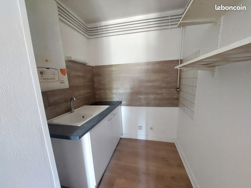 Appartement 1 pièce 31 m² · à Aurillac · 31 m² · 335 €/mois