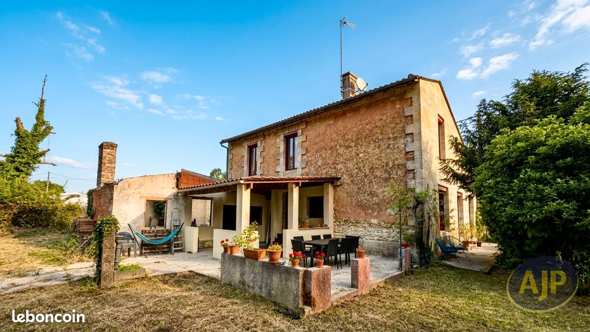 Maison 8 pièces 195 m² · à Cussac-Fort-Médoc · 195 m² · 299 500 €