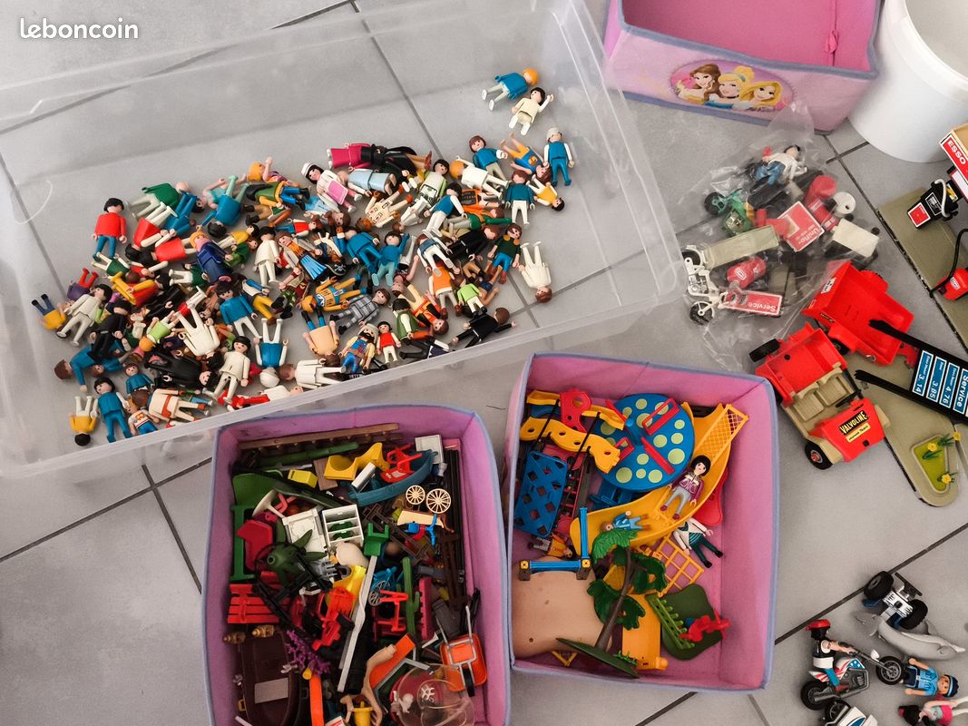 Playmobils (image 3)