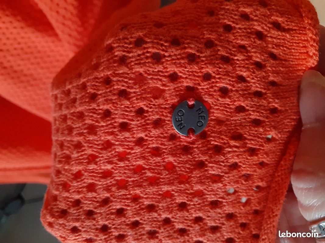 Pull orange à trous ajouré trés beige qualité (image 1)