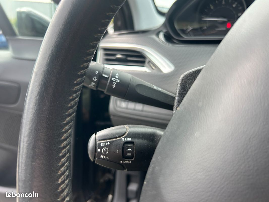 PEUGEOT 2008 1.6 HDI 100CV ACTIVE BUSINESS - DISTRIBUTION RETAITe (image 26)