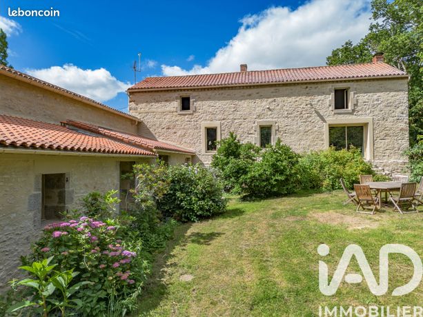 Propriété 8 pièces 194 m²