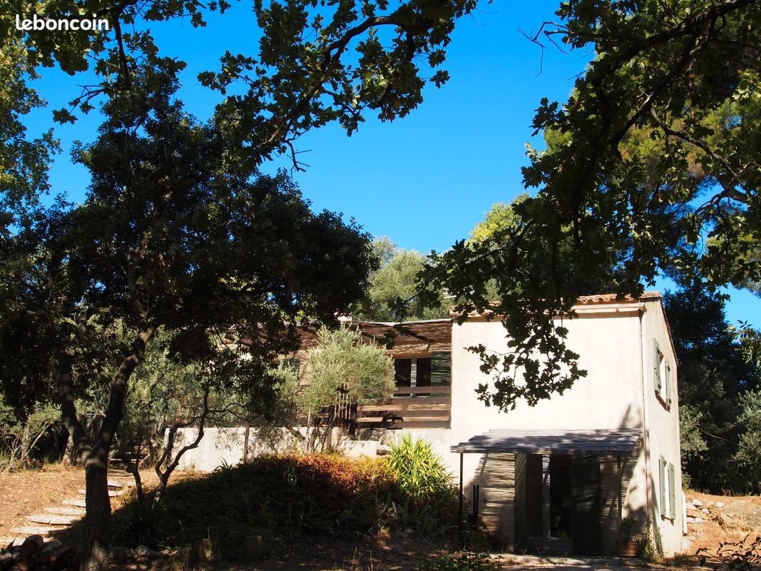 Maison 4 pièces 100 m² · à Aix-en-Provence · 100 m² · 2 000 €/mois