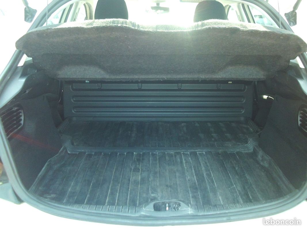 Peugeot 208 AFFAIRE 1.5 BLUEHDI 100CH PREMIUM PACK 5 PORTES (image 8)