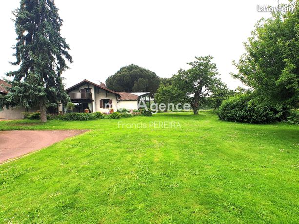 Propriété 8 pièces 215 m²