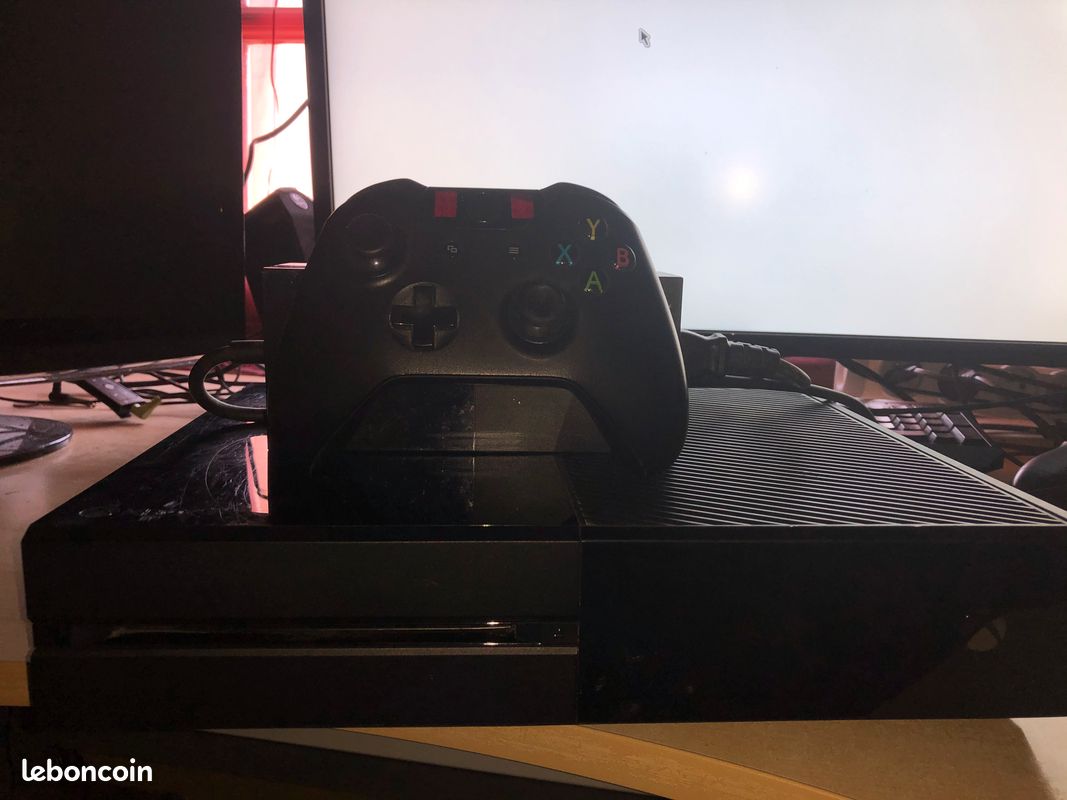 XBOX ONE 500 Go Manette avec batterie (image 1)