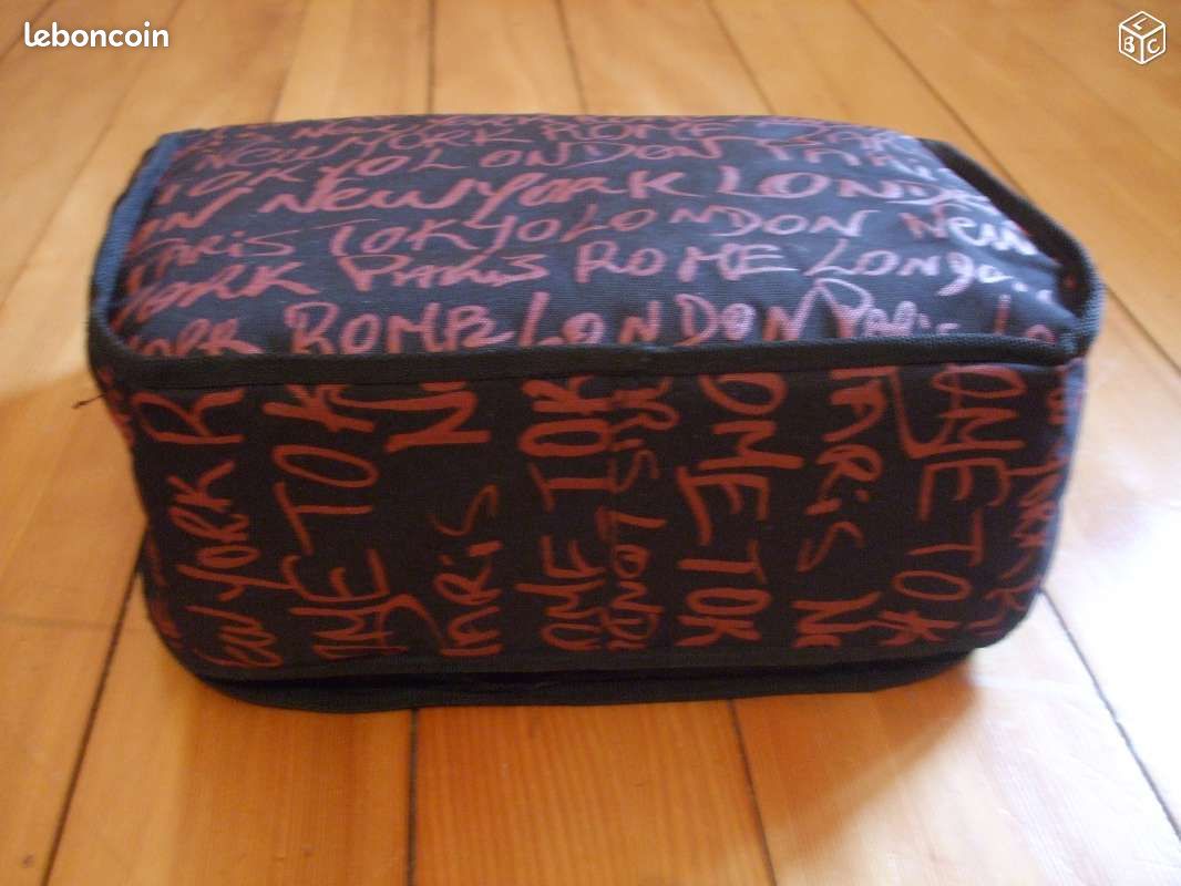 Grand Sac-Bandoulière "Besace"Neuf avec écrits (image 3)