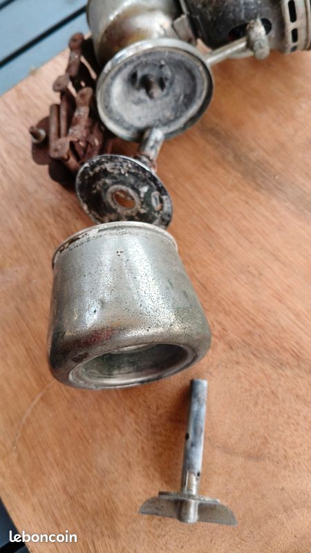 ANCIEN PHARE LAMPE À CARBURE ACÉTYLÈNE VÉLO MOTOR LUXOR